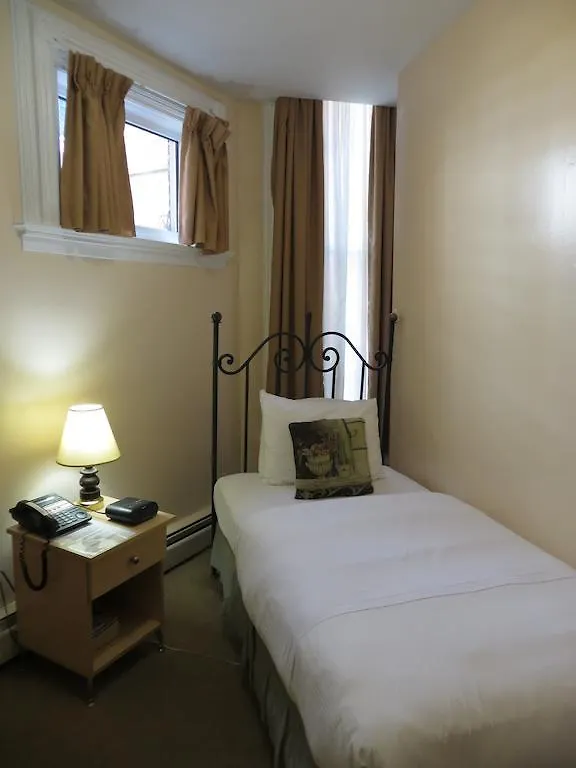Victoria's Mansion Guest House Toronto 4*,